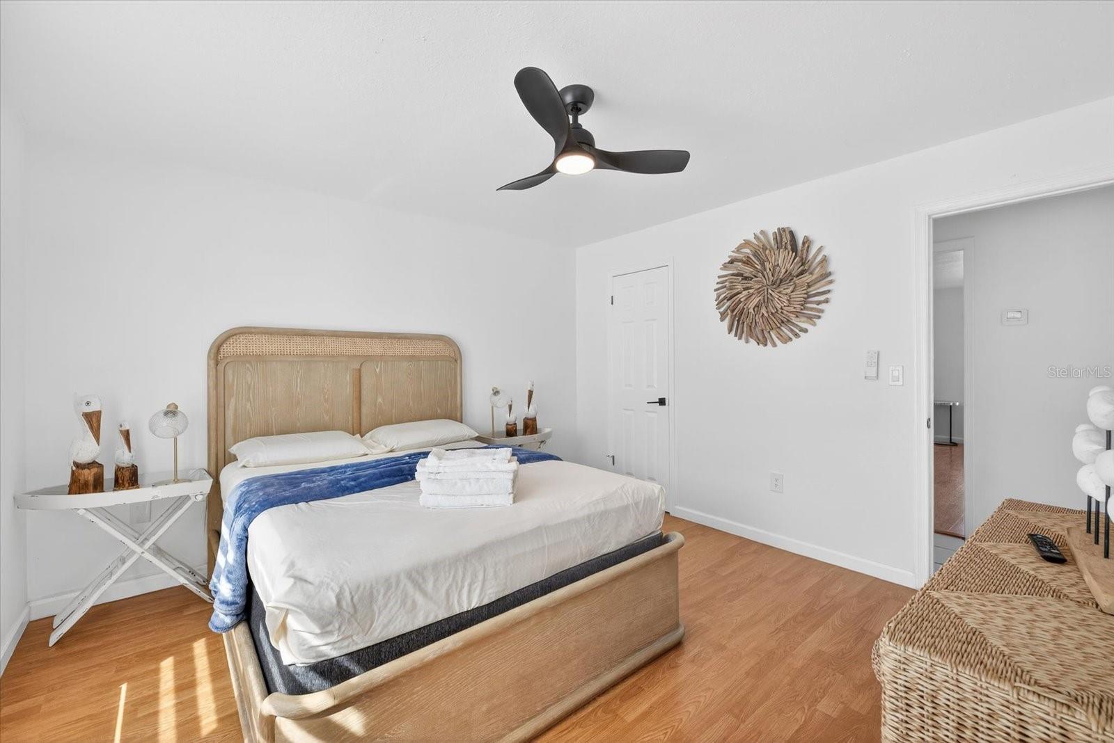Image 36 of 46 For 8902 Hamner Avenue