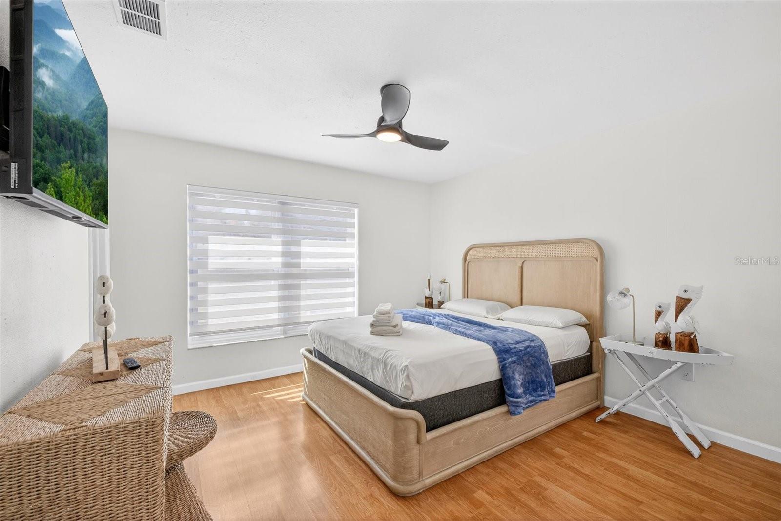 Image 37 of 46 For 8902 Hamner Avenue