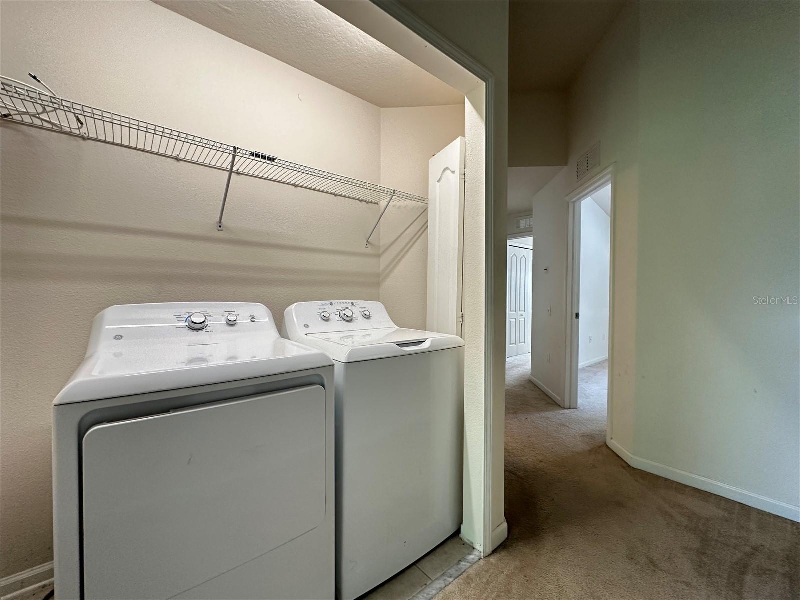 Listing photo id 17 for 4871 Pond Ridge Drive