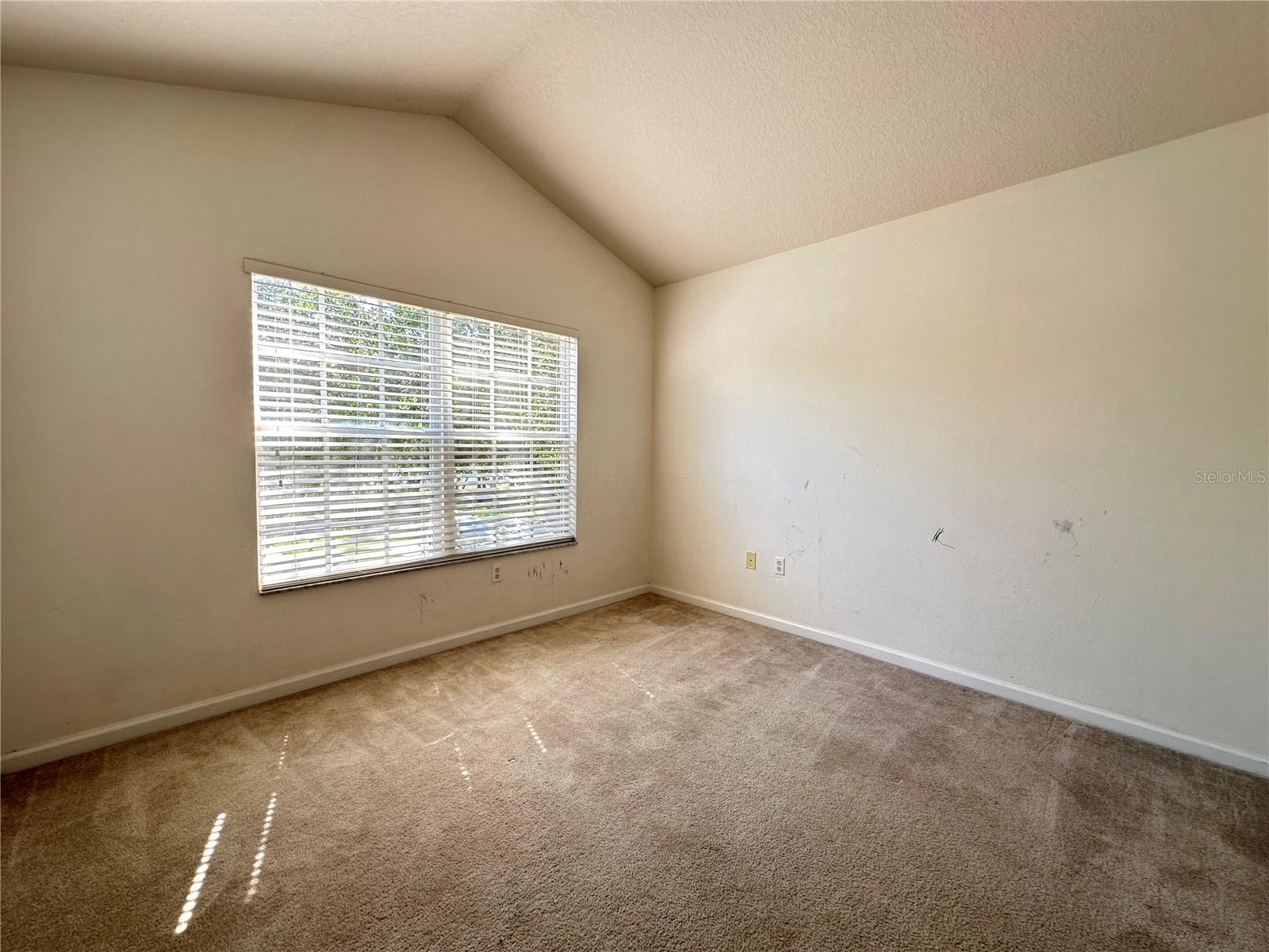 Listing photo id 23 for 4871 Pond Ridge Drive