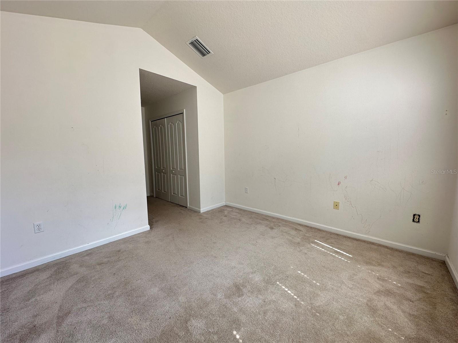 Listing photo id 25 for 4871 Pond Ridge Drive