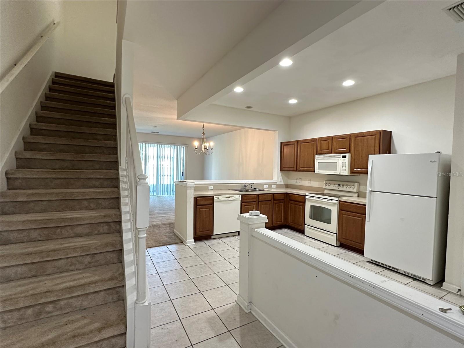 Listing photo id 1 for 4871 Pond Ridge Drive