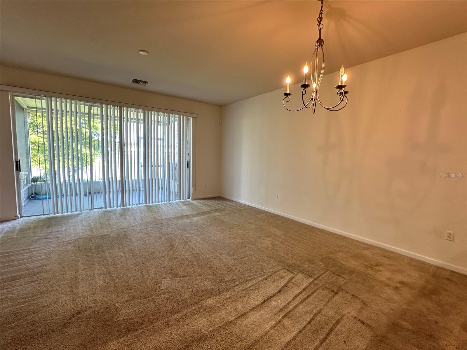 Listing photo id 6 for 4871 Pond Ridge Drive