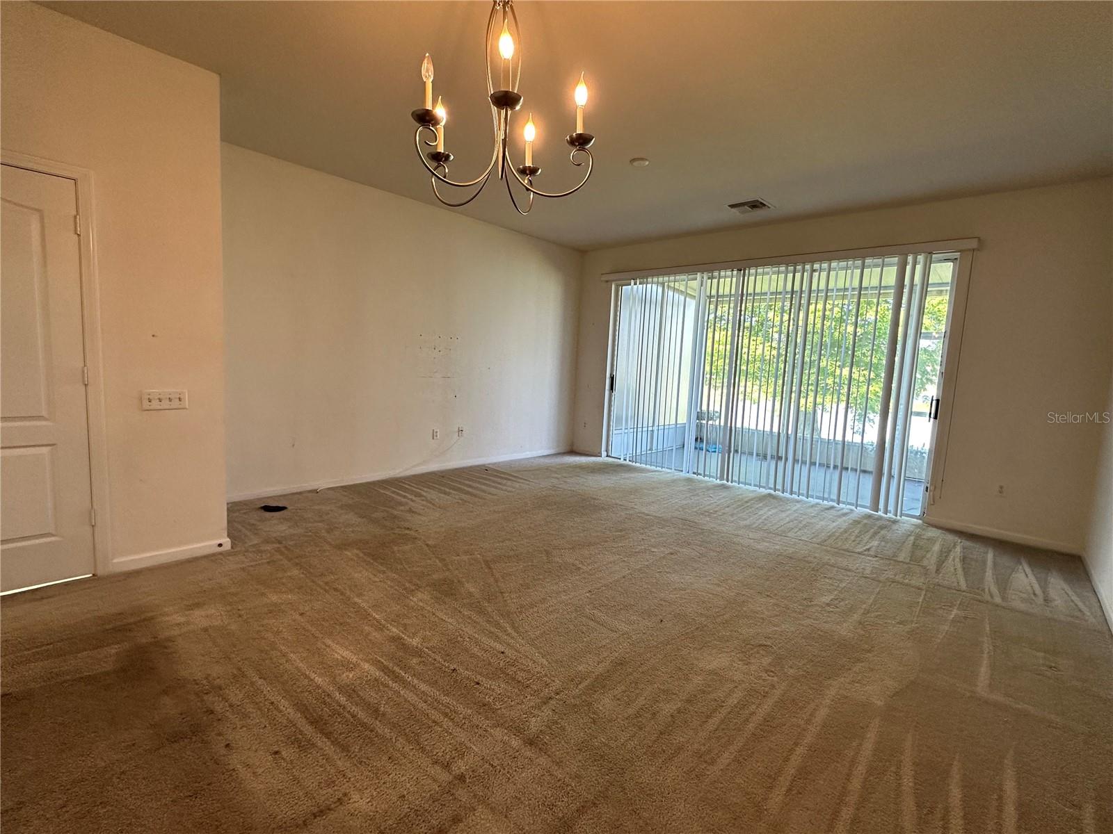 Listing photo id 7 for 4871 Pond Ridge Drive