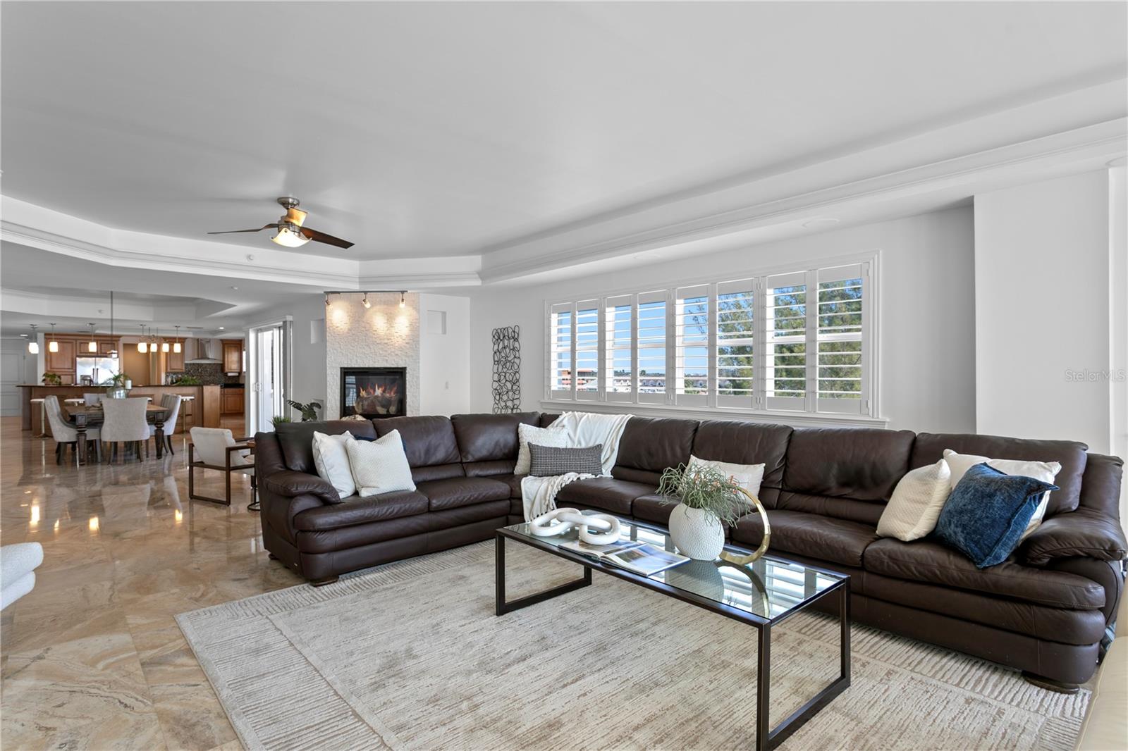 Image 19 of 90 For 19730 Gulf Boulevard 3