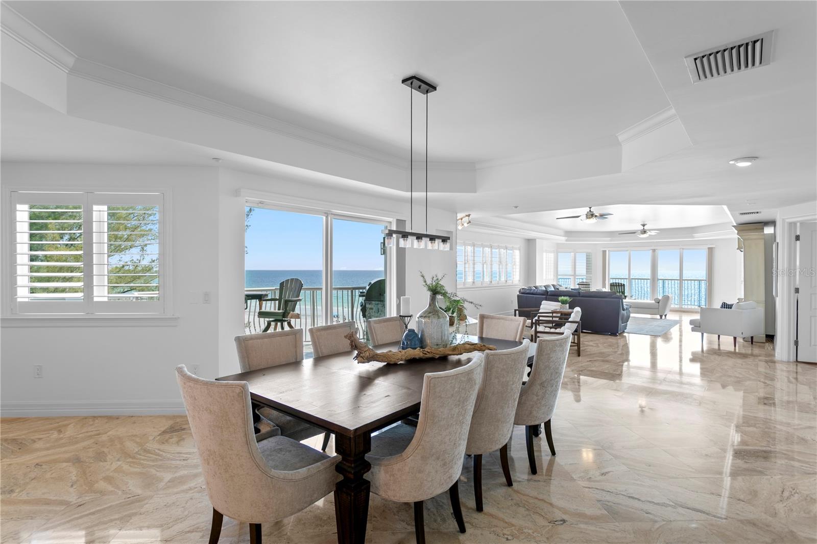 Image 3 of 90 For 19730 Gulf Boulevard 3