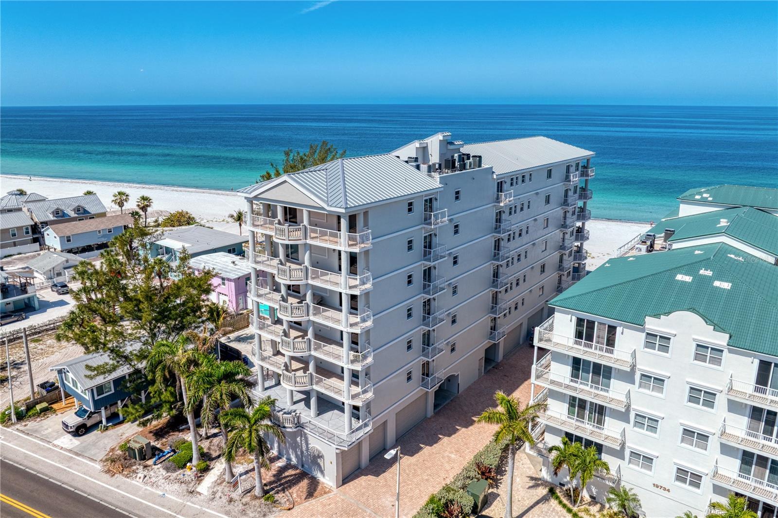 Image 74 of 90 For 19730 Gulf Boulevard 3