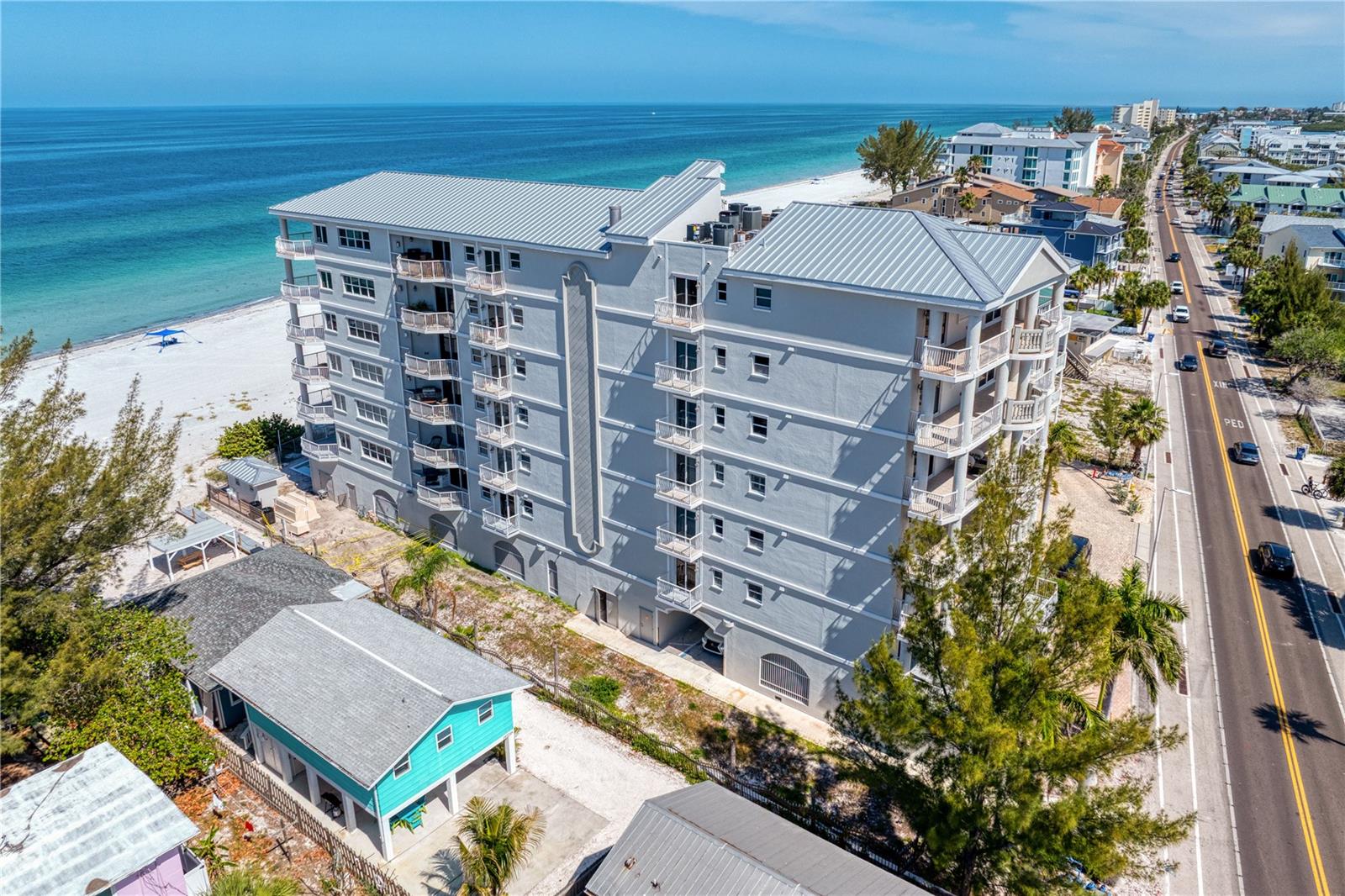 Image 78 of 90 For 19730 Gulf Boulevard 3