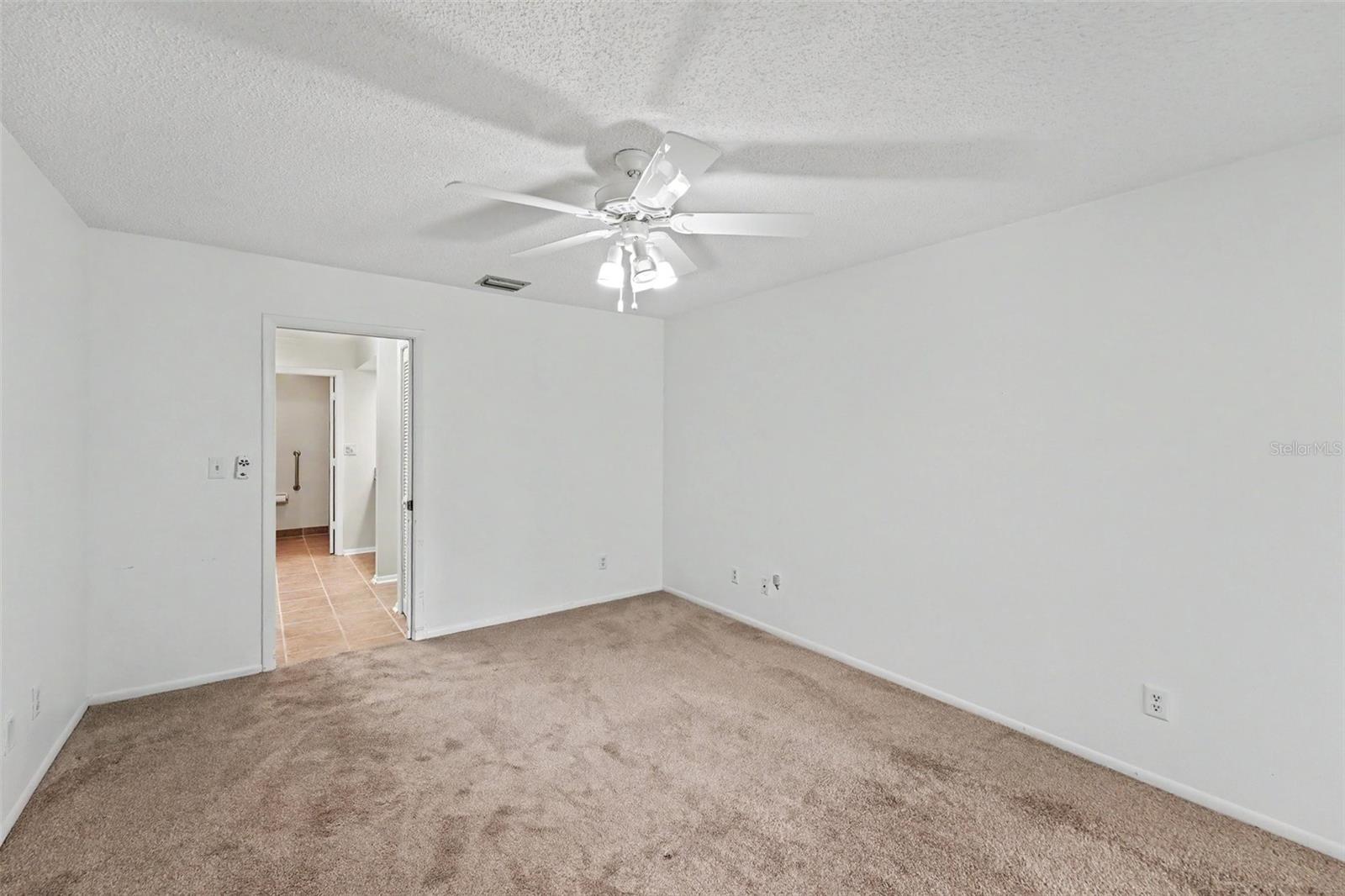 Listing photo id 15 for 230 Balsam Drive