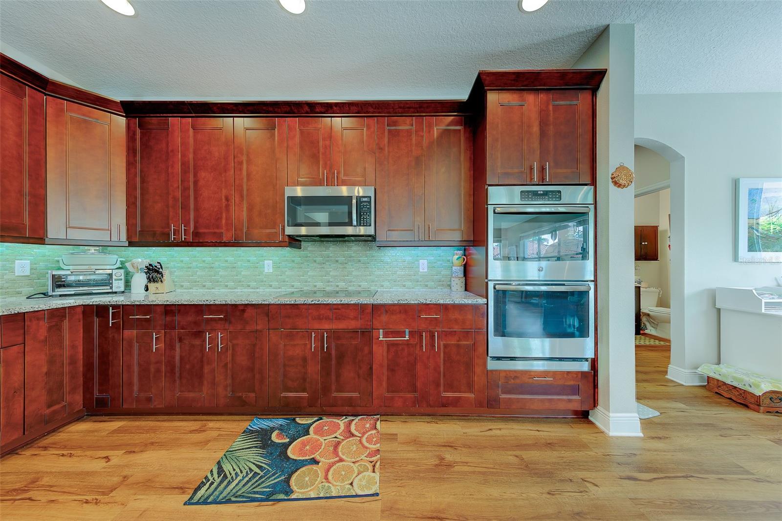 Listing photo id 12 for 7405 70th Avenue N