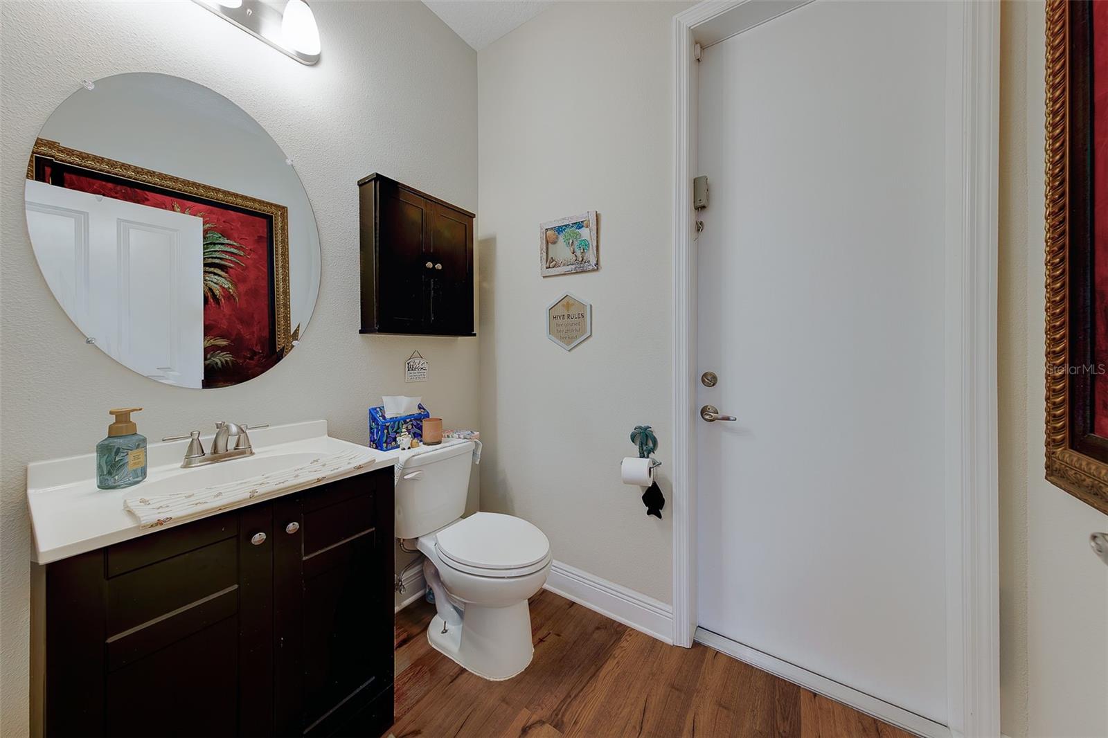Listing photo id 21 for 7405 70th Avenue N