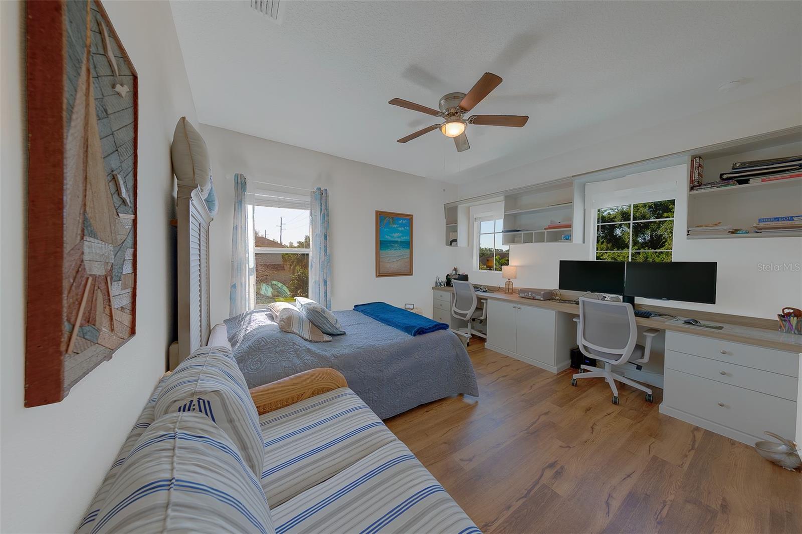 Listing photo id 32 for 7405 70th Avenue N