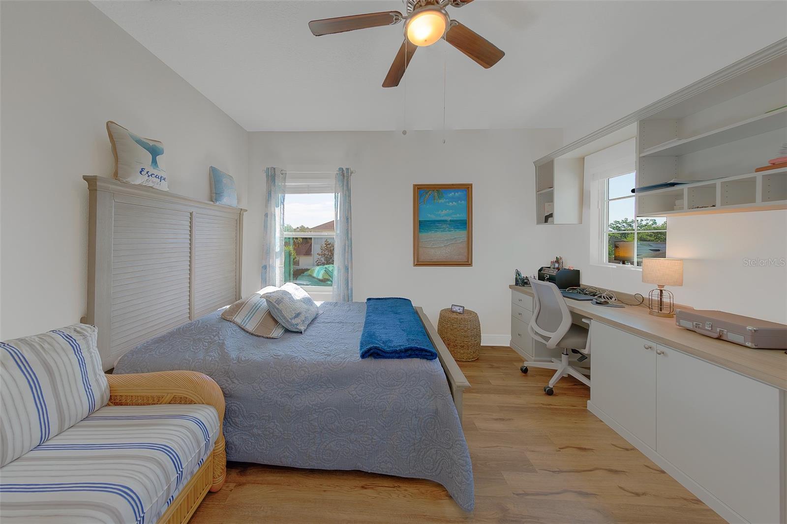 Listing photo id 33 for 7405 70th Avenue N