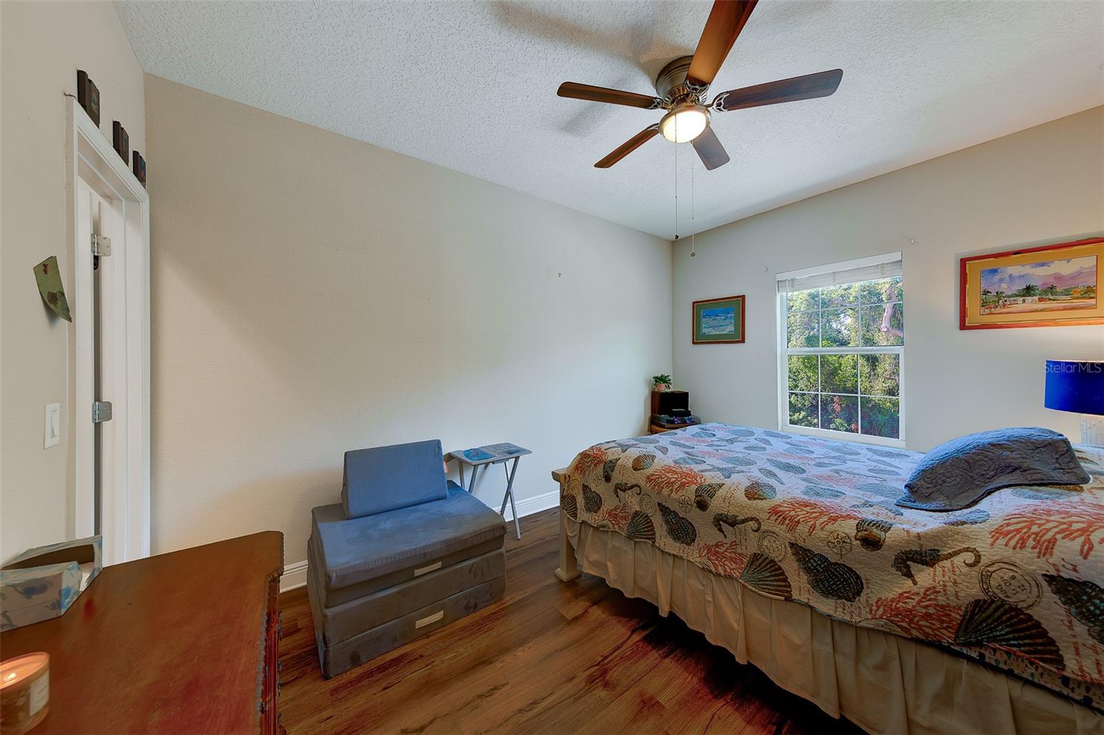 Listing photo id 40 for 7405 70th Avenue N