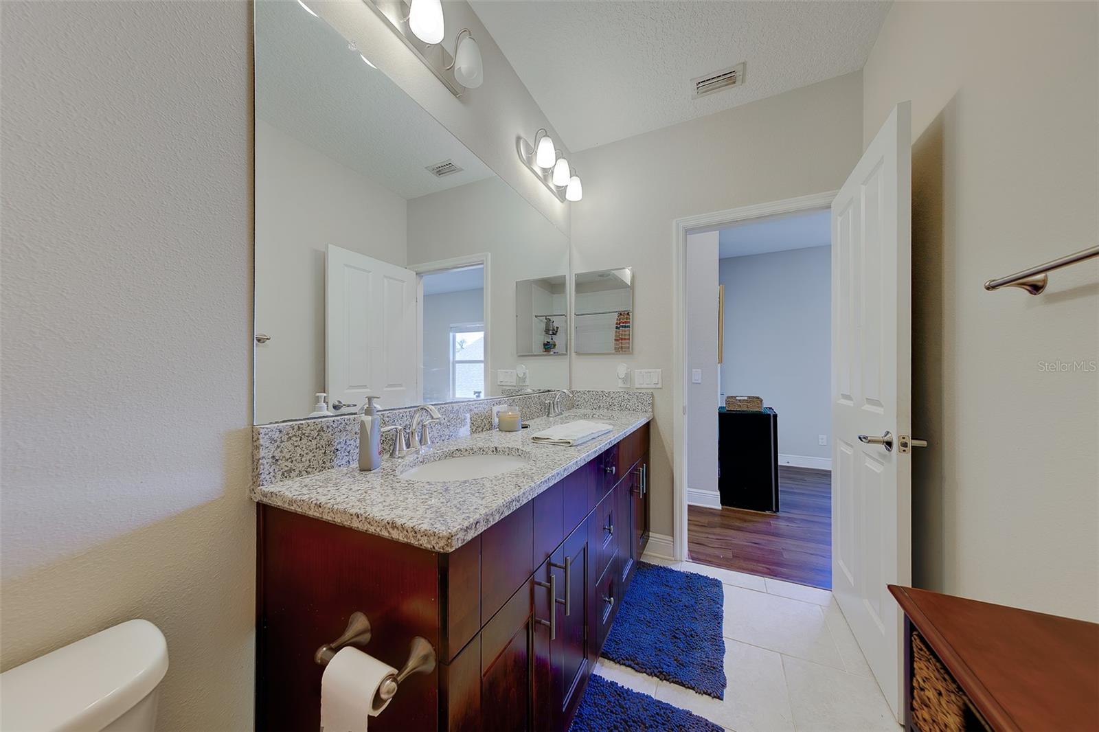 Listing photo id 43 for 7405 70th Avenue N