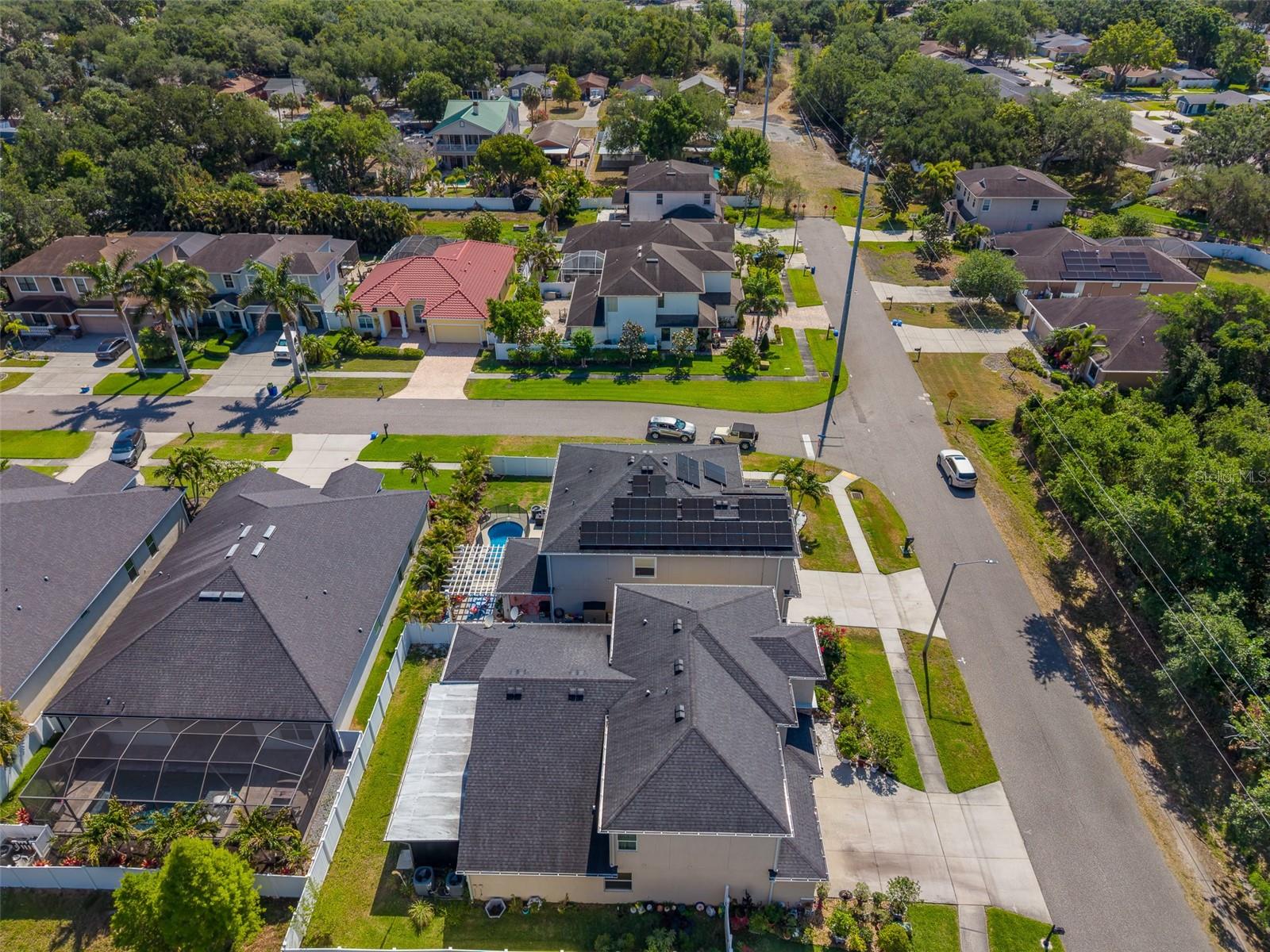 Listing photo id 72 for 7405 70th Avenue N