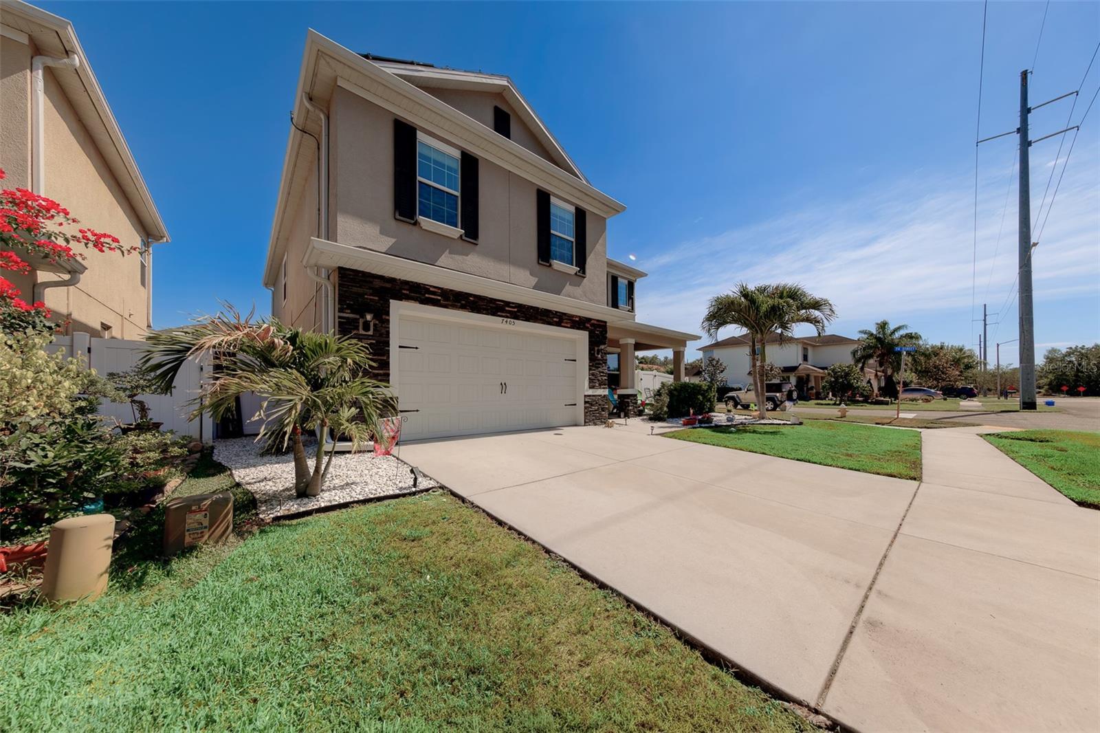 Listing photo id 74 for 7405 70th Avenue N