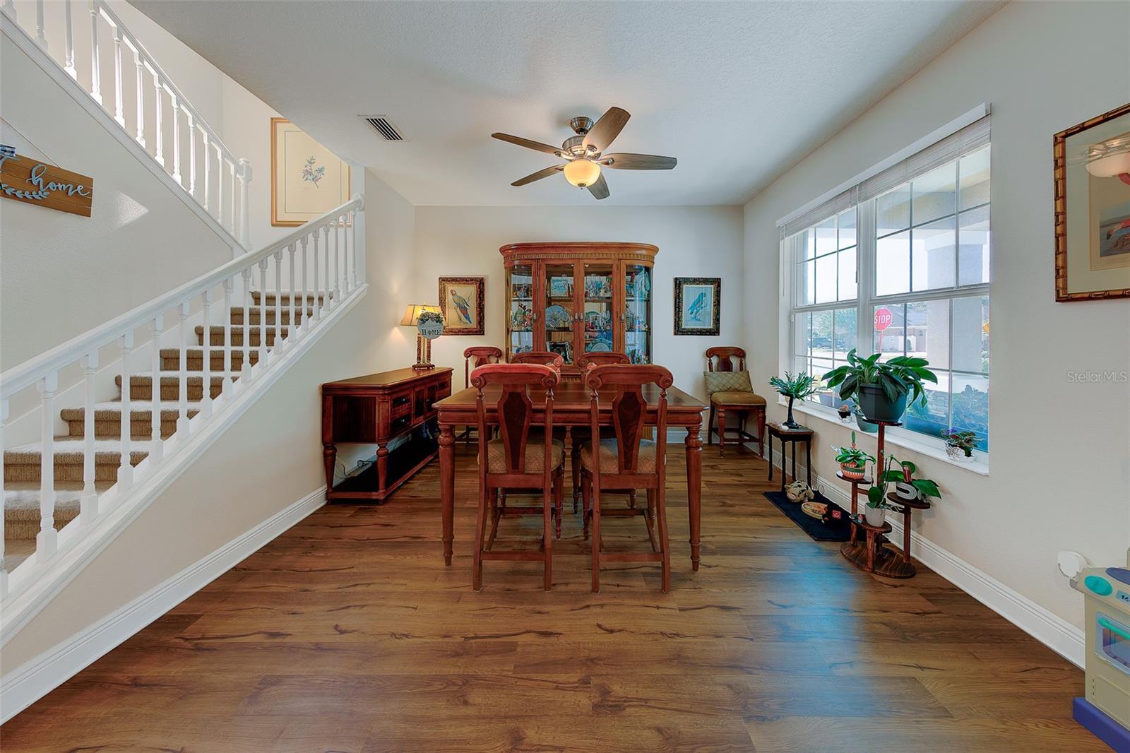 Listing photo id 6 for 7405 70th Avenue N