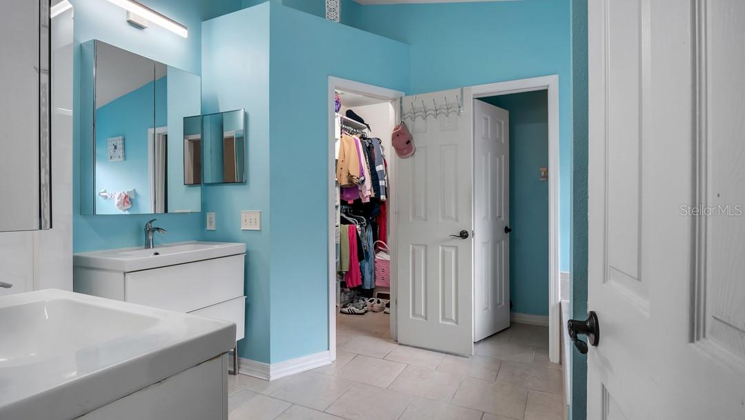 Listing photo id 17 for 10510 Egret Haven Lane