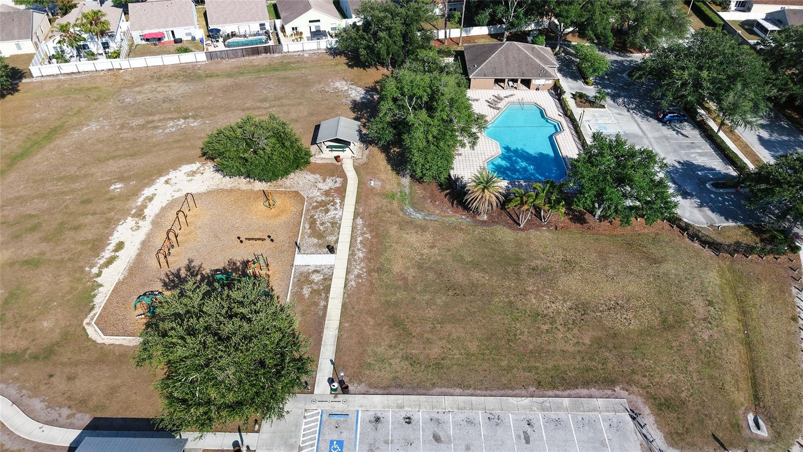 Listing photo id 40 for 10510 Egret Haven Lane
