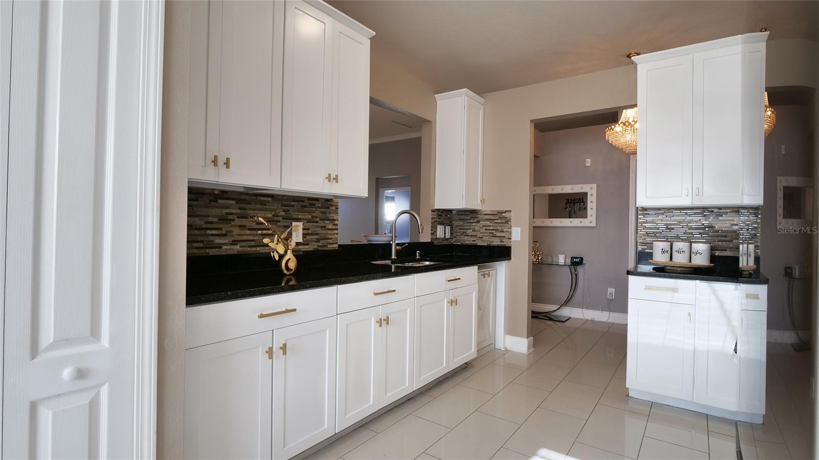 Listing photo id 5 for 10510 Egret Haven Lane