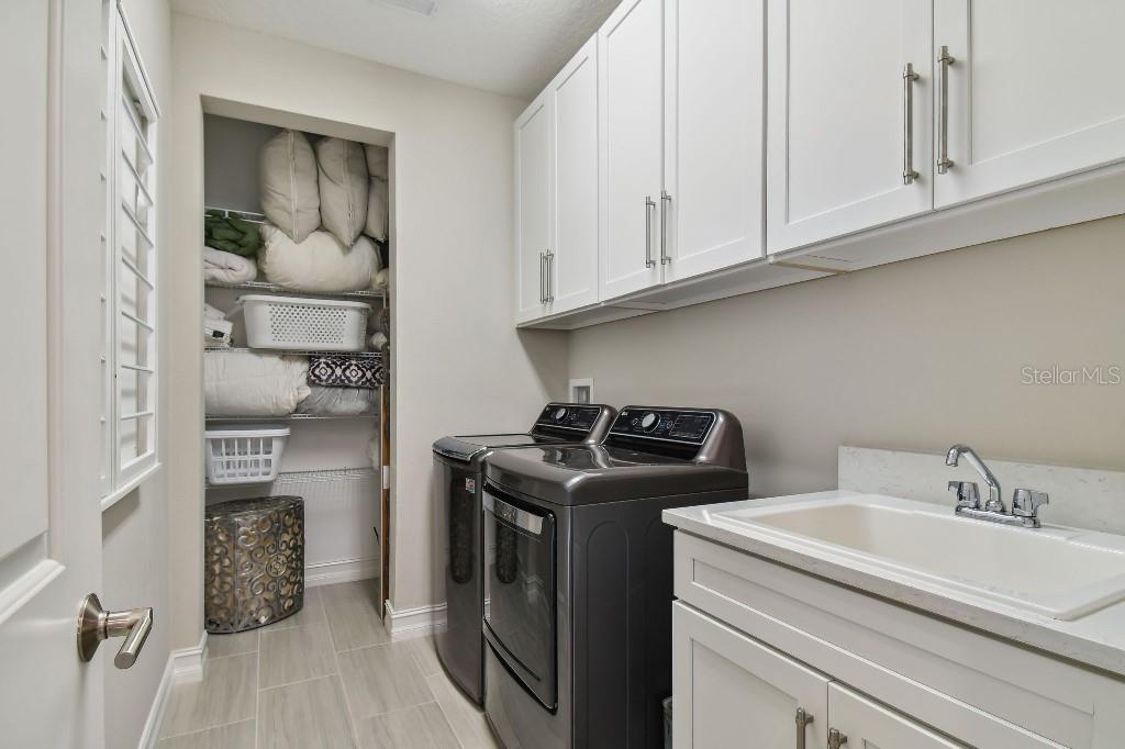 Image 33 of 43 For 6129 Marsh Trail Drive