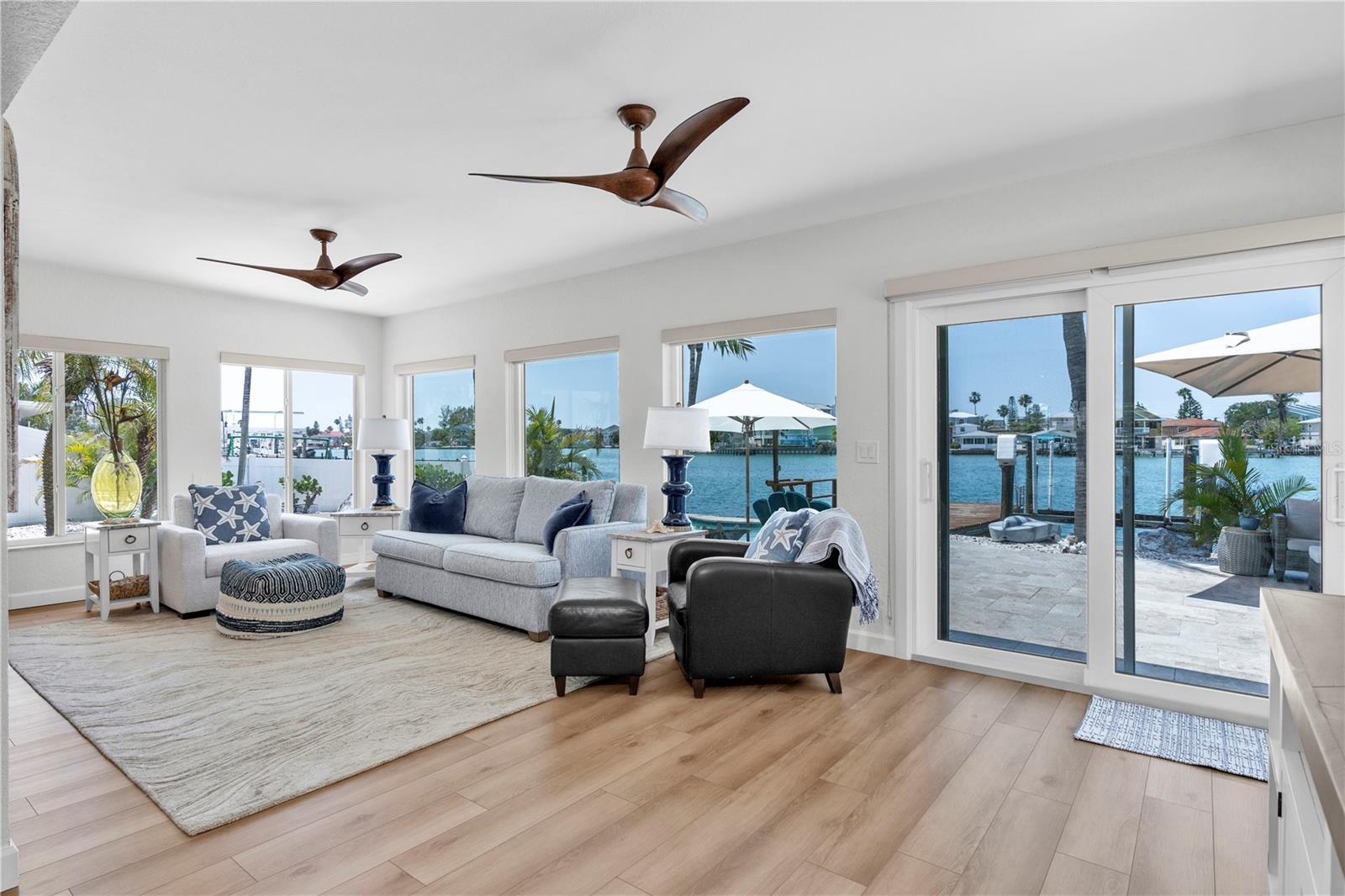 Image 6 of 38 For 8800 Gulf Boulevard