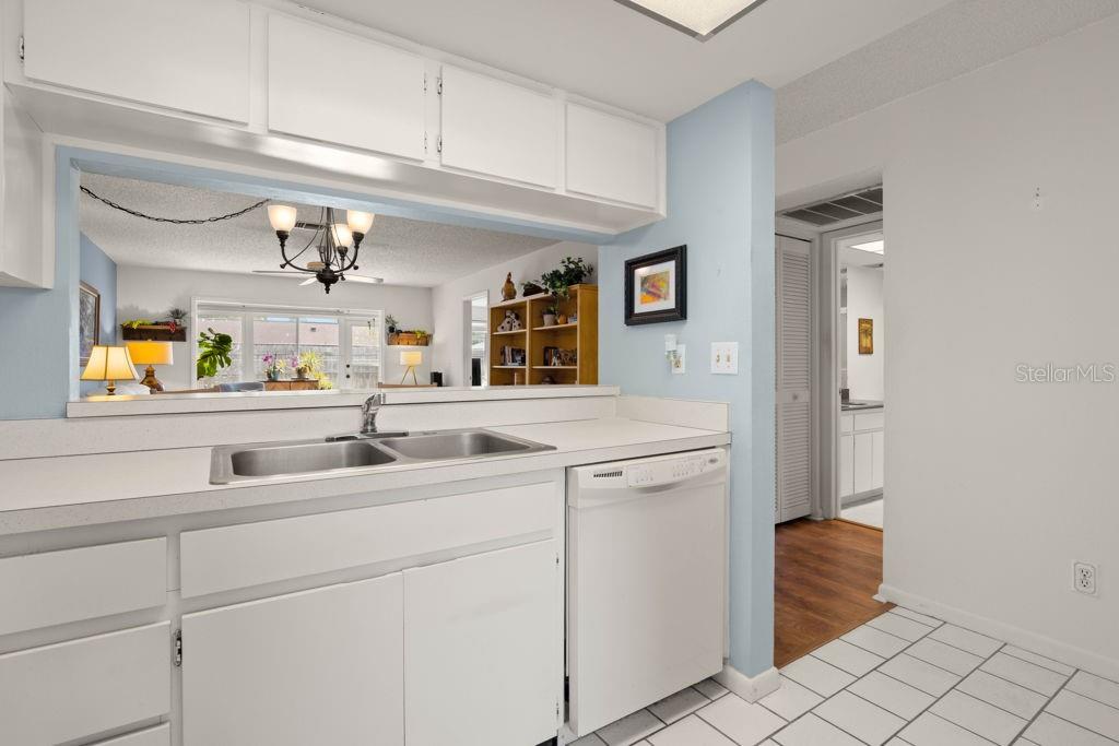 Image 19 of 37 For 3254 Teeside Drive 2304