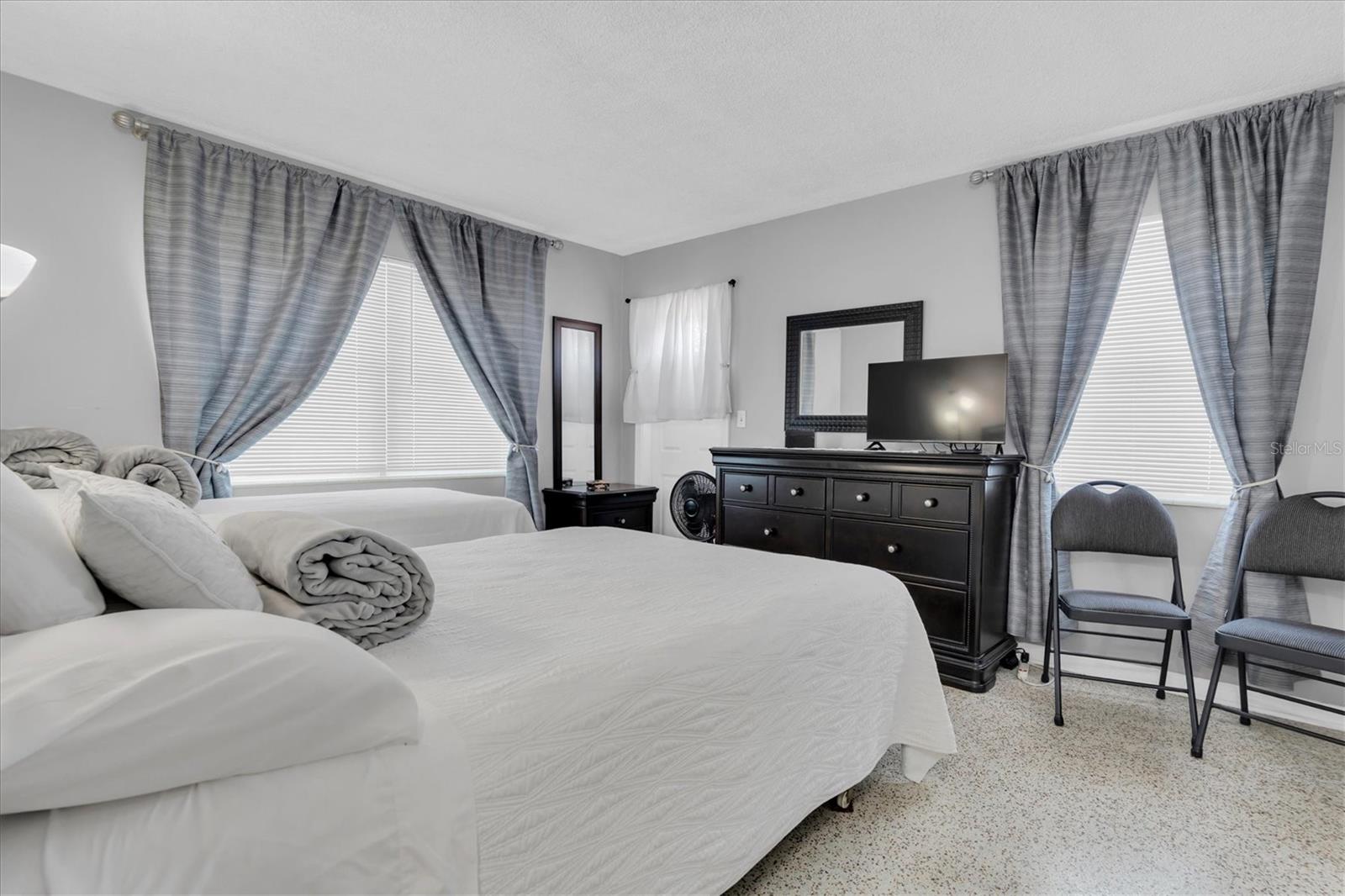 Image 3 of 15 For 121 46th Avenue 2a