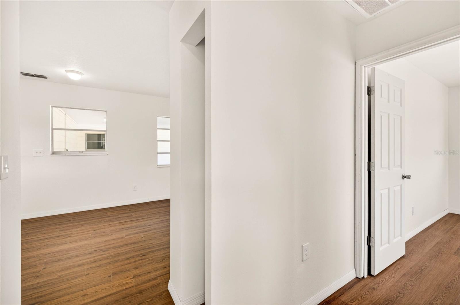 Image 14 of 37 For 34816 Evergreen Way