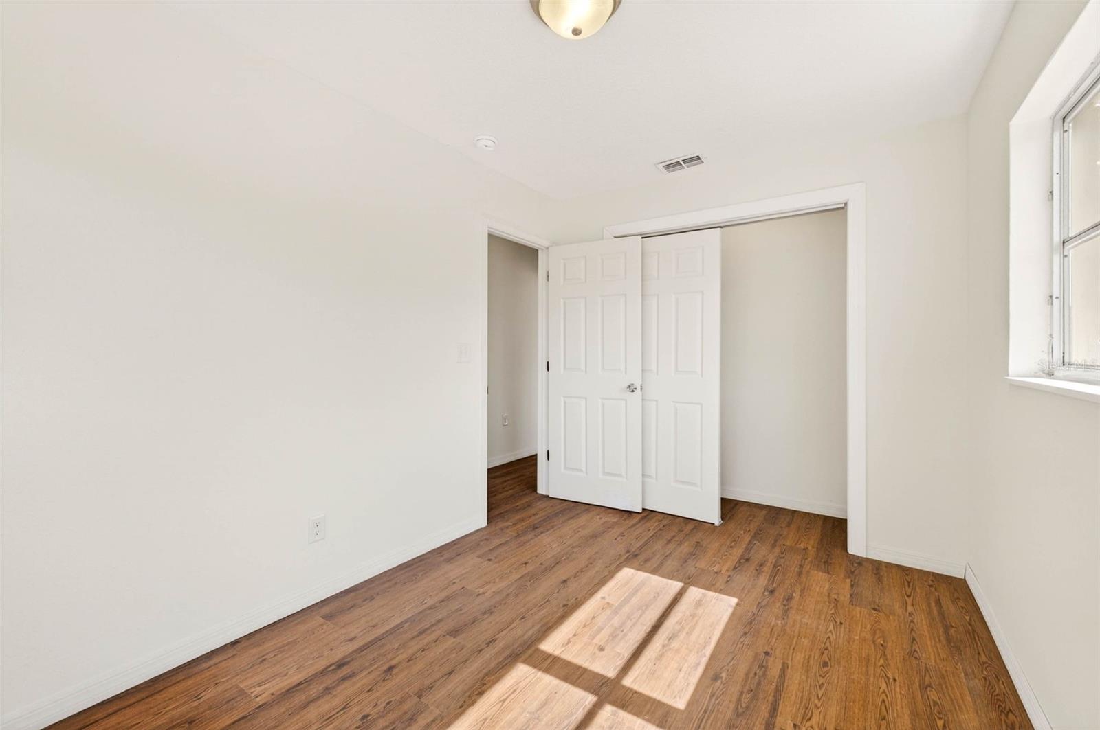 Image 17 of 37 For 34816 Evergreen Way