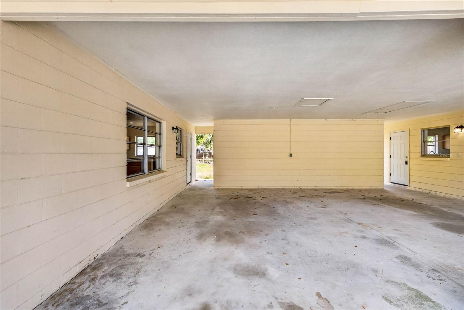 Image 4 of 37 For 34816 Evergreen Way