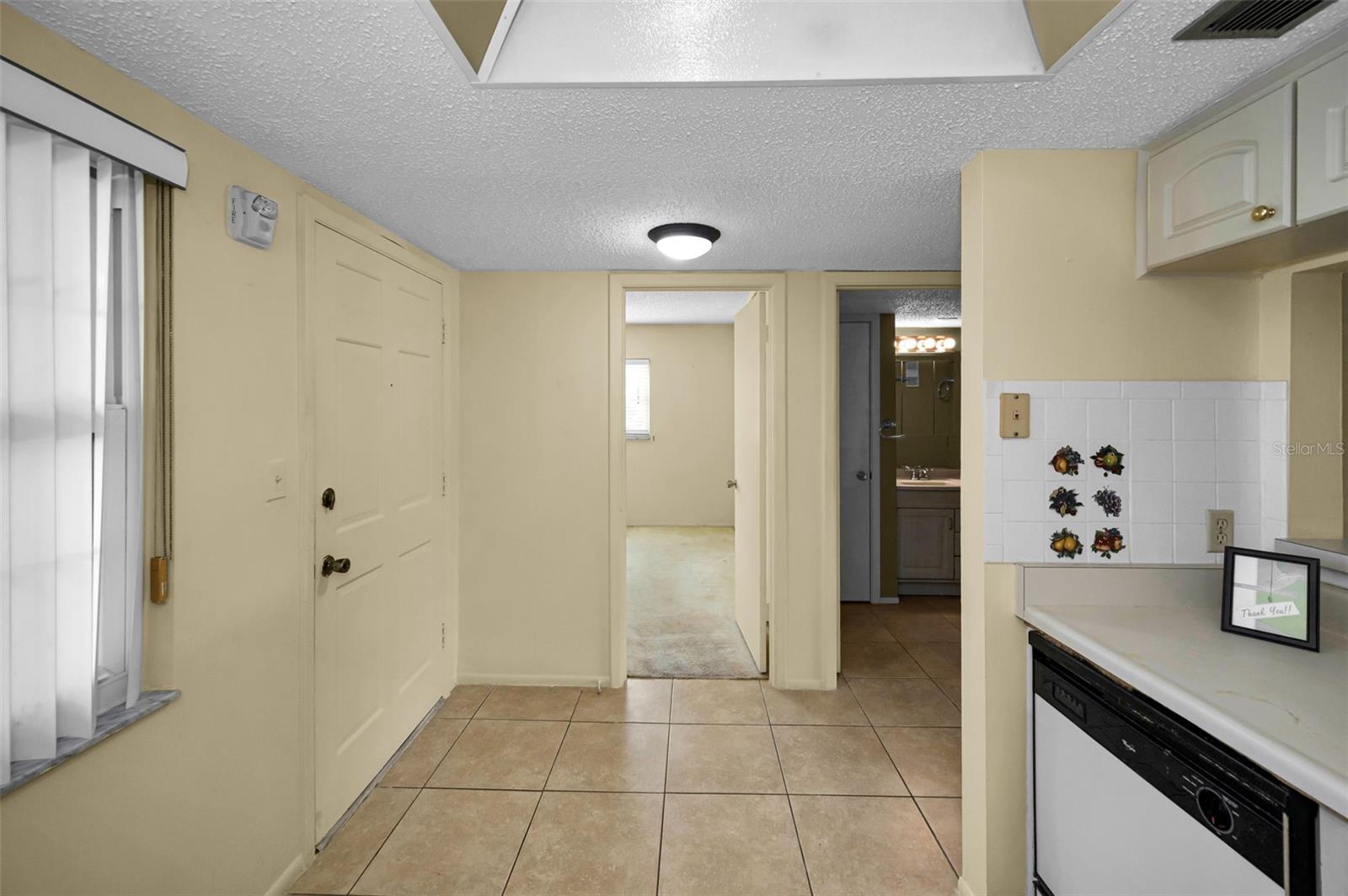 Image 12 of 43 For 936 Virginia Street 201