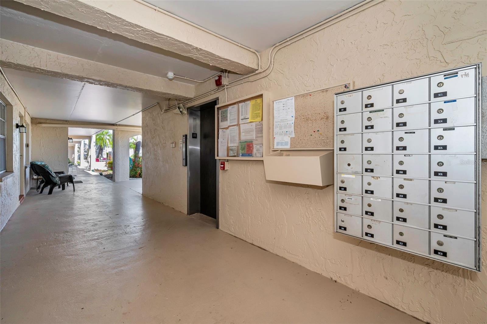 Image 3 of 43 For 936 Virginia Street 201