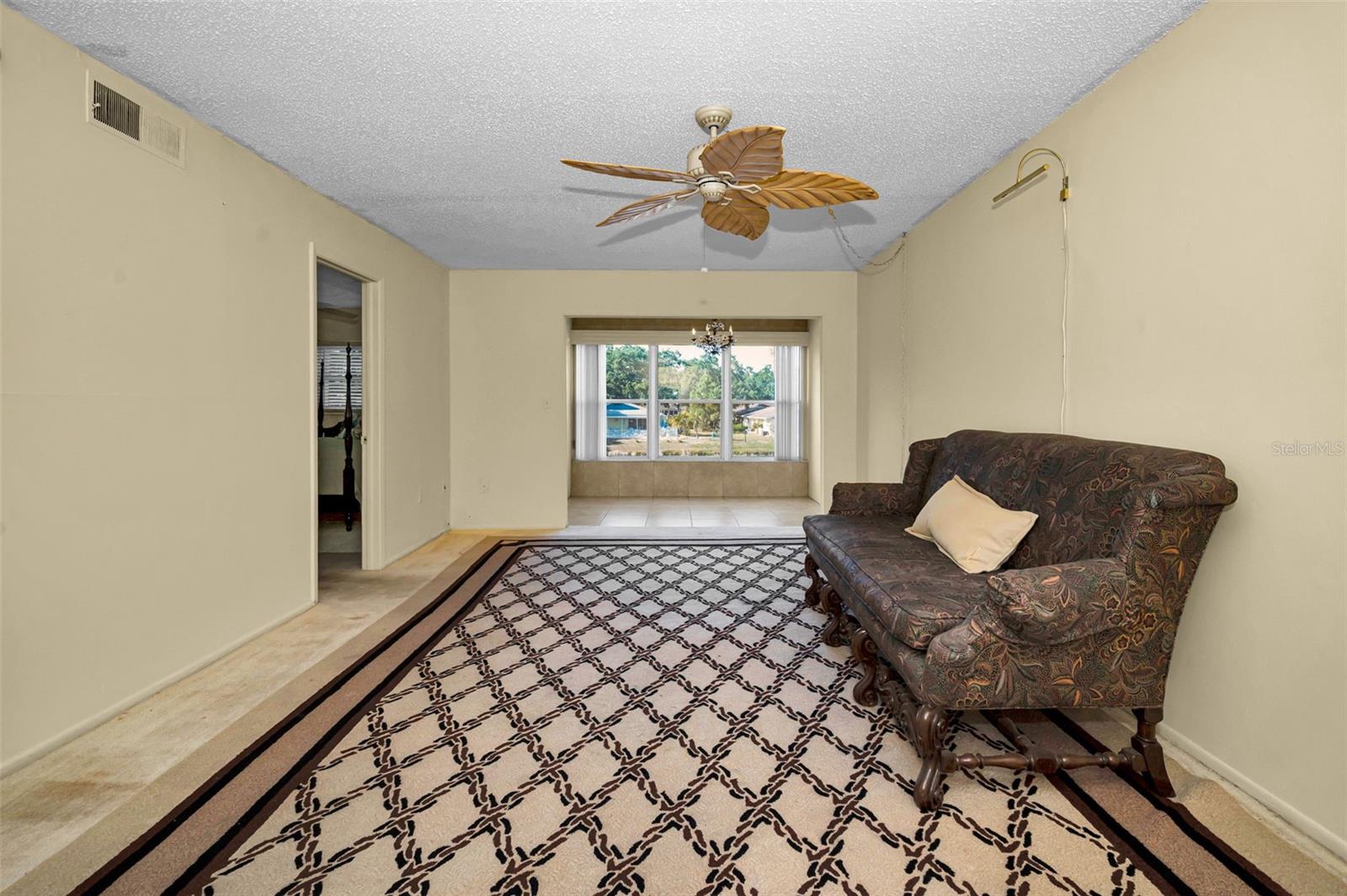Image 4 of 43 For 936 Virginia Street 201