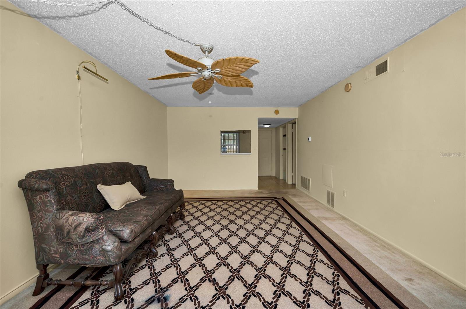 Image 6 of 43 For 936 Virginia Street 201