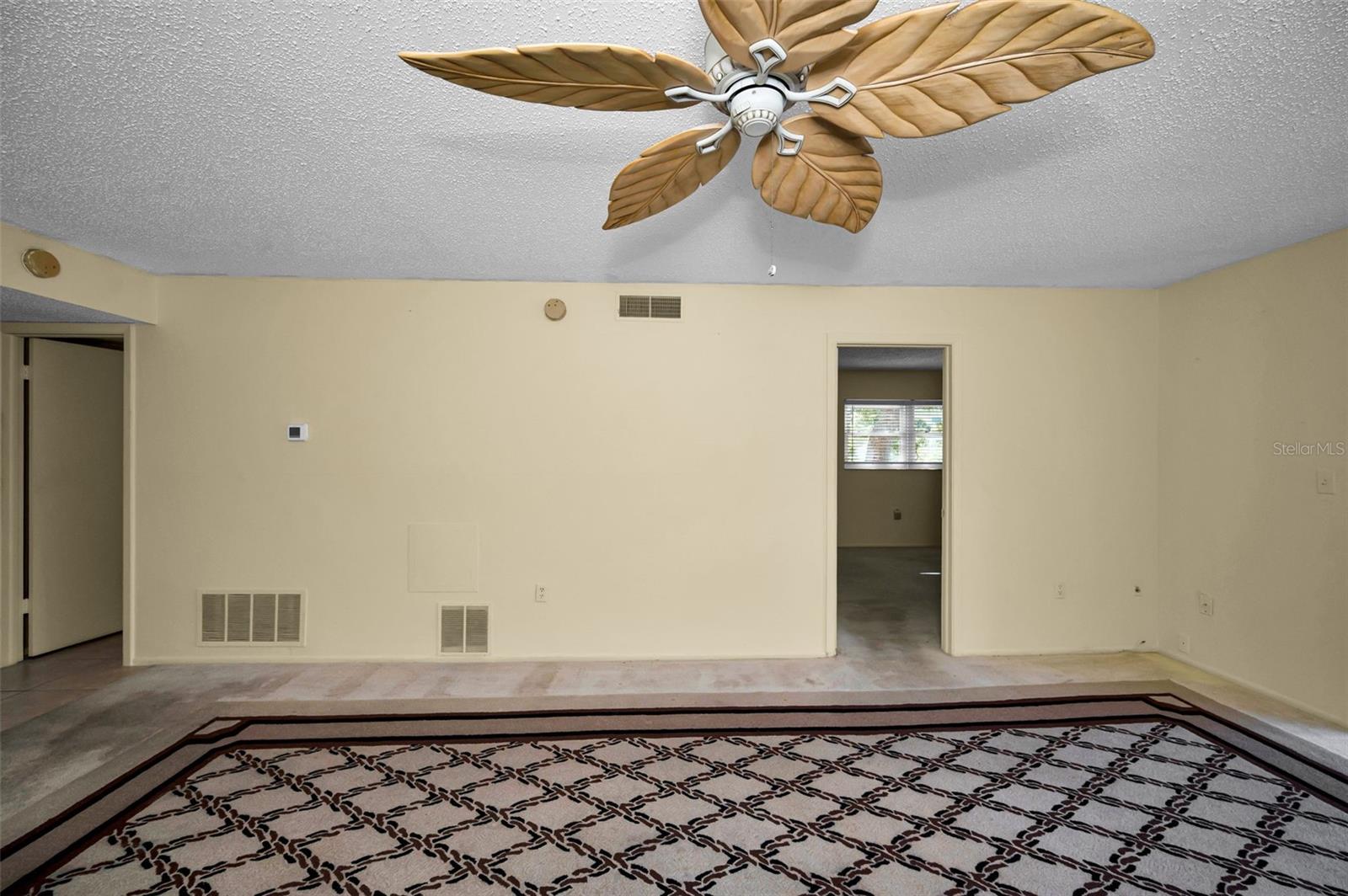 Image 9 of 43 For 936 Virginia Street 201