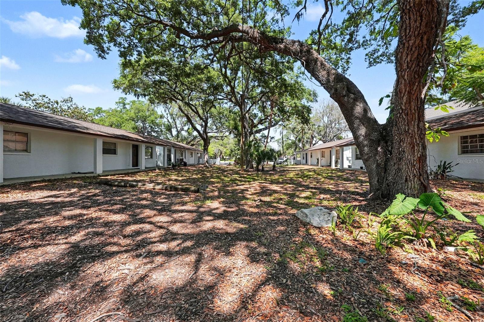 Image 11 of 32 For 5622-5640 Missouri Ave
