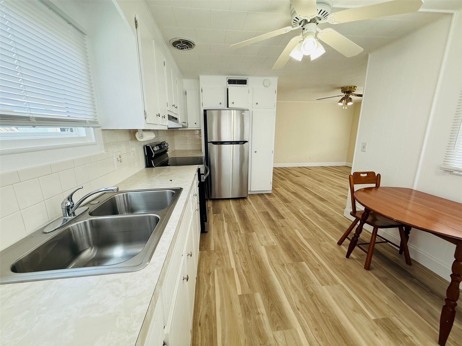 Image 12 of 40 For 4851 Gandy Boulevard B7l13