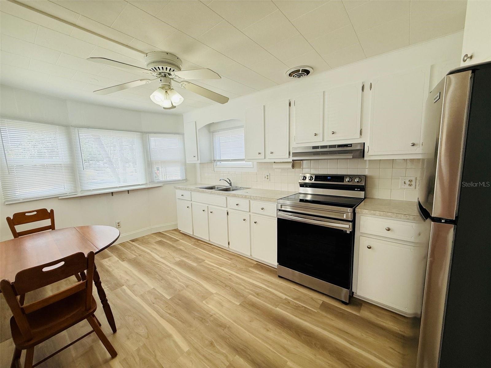 Image 14 of 40 For 4851 Gandy Boulevard B7l13