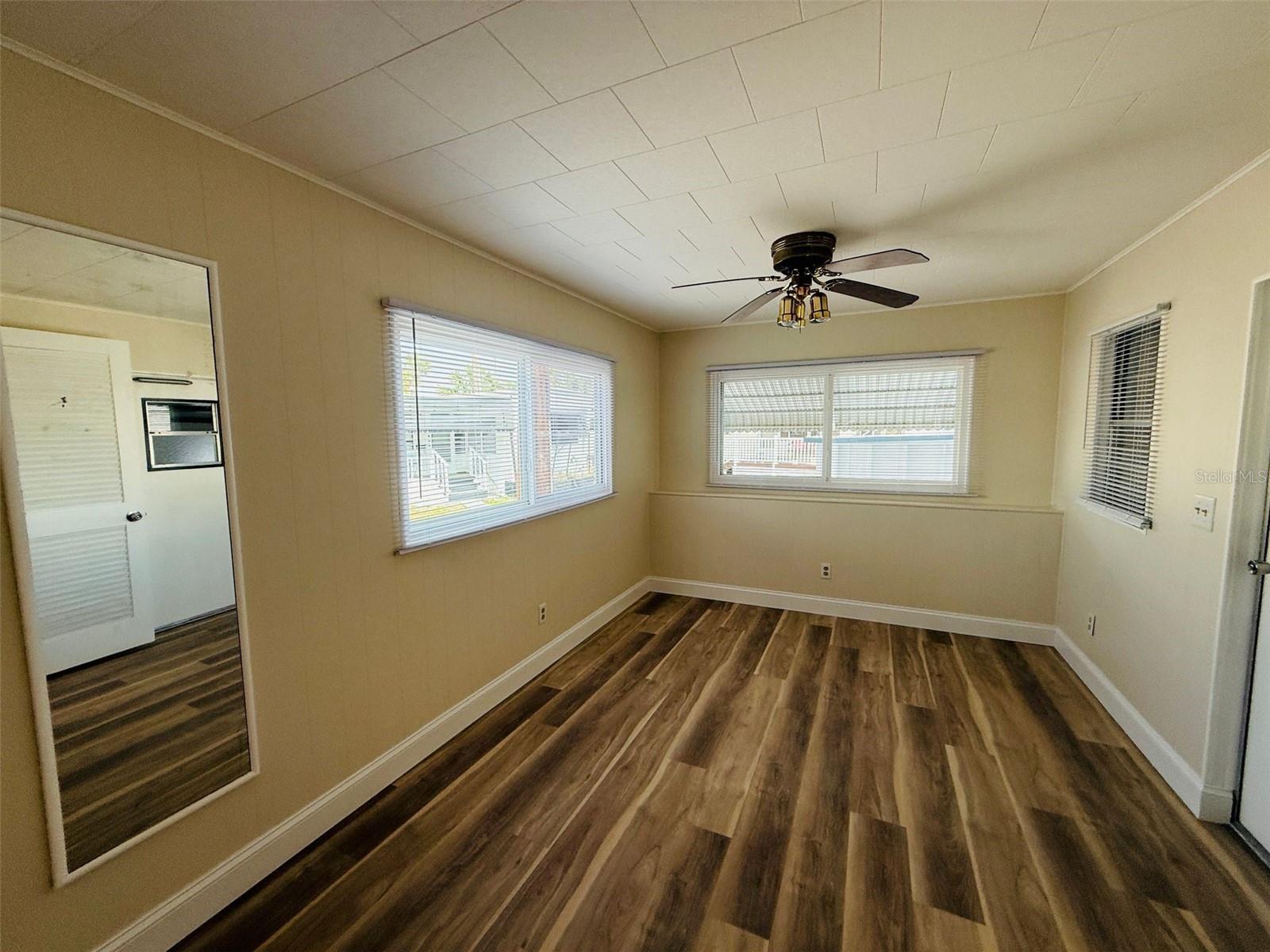 Image 18 of 40 For 4851 Gandy Boulevard B7l13