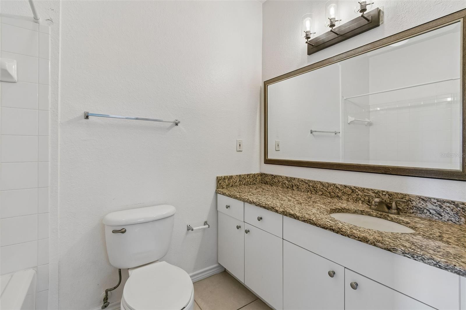 Image 11 of 36 For 4304 Bayside Village Drive 204