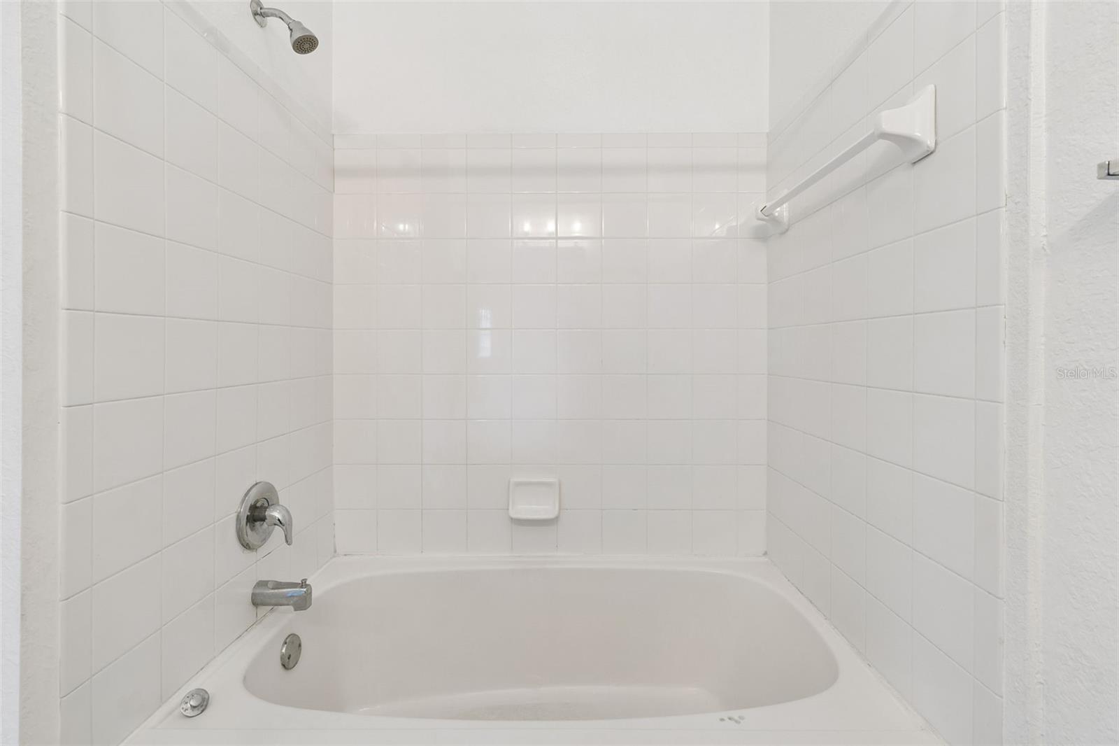 Image 12 of 36 For 4304 Bayside Village Drive 204