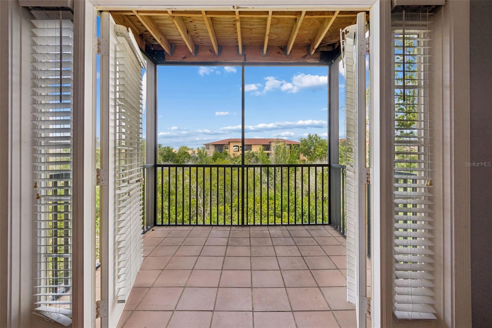 Image 17 of 36 For 4304 Bayside Village Drive 204