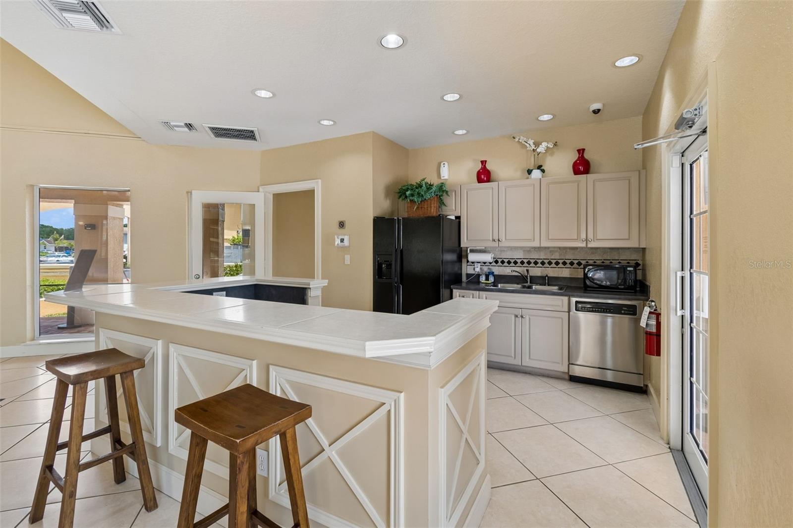 Image 26 of 36 For 4304 Bayside Village Drive 204