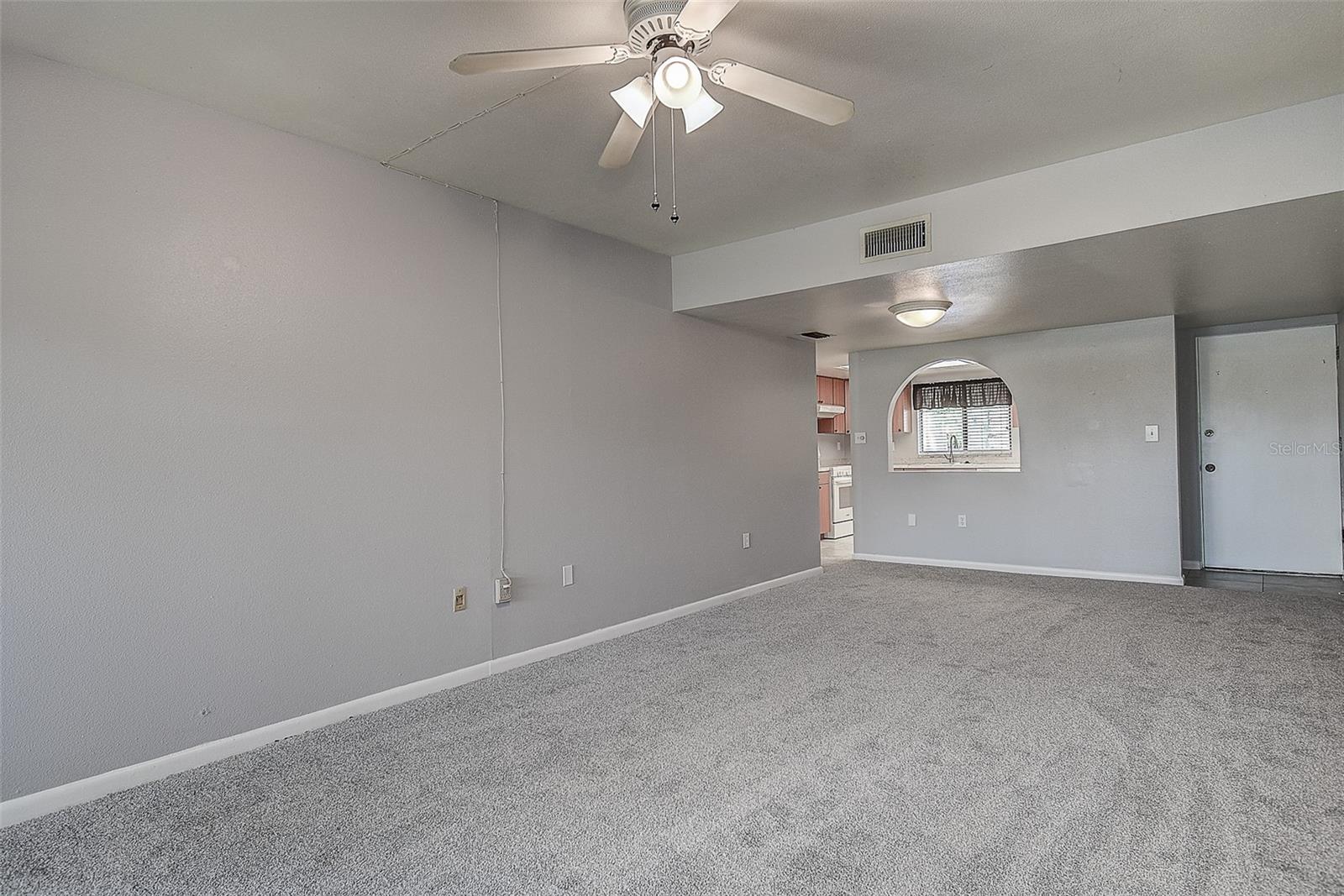 Image 4 of 47 For 860 Village Drive N 106