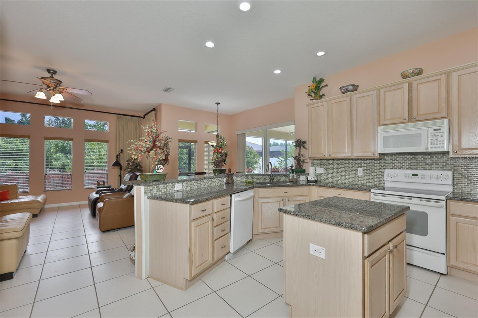 Image 22 of 32 For 3822 Cardenal Avenue