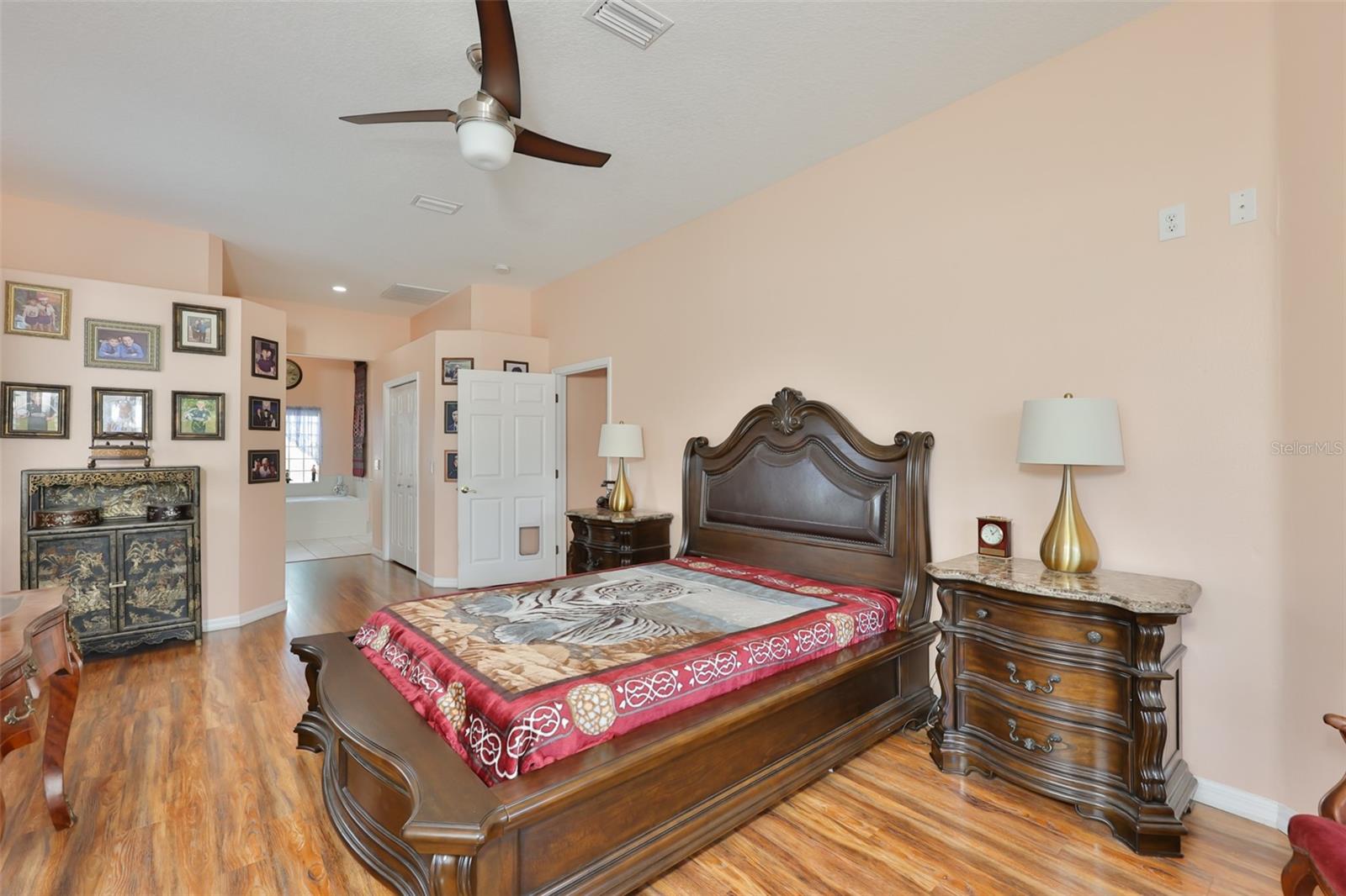 Image 9 of 32 For 3822 Cardenal Avenue