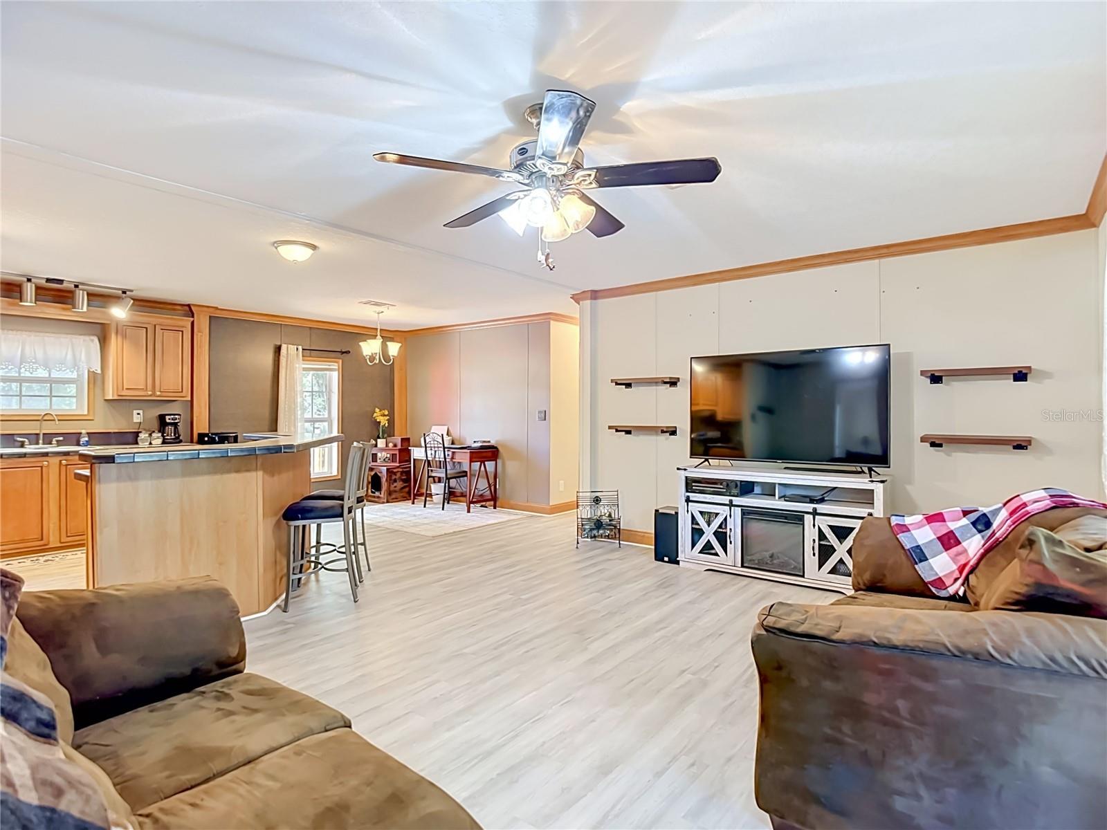 Image 12 of 47 For 40949 Jerry Road