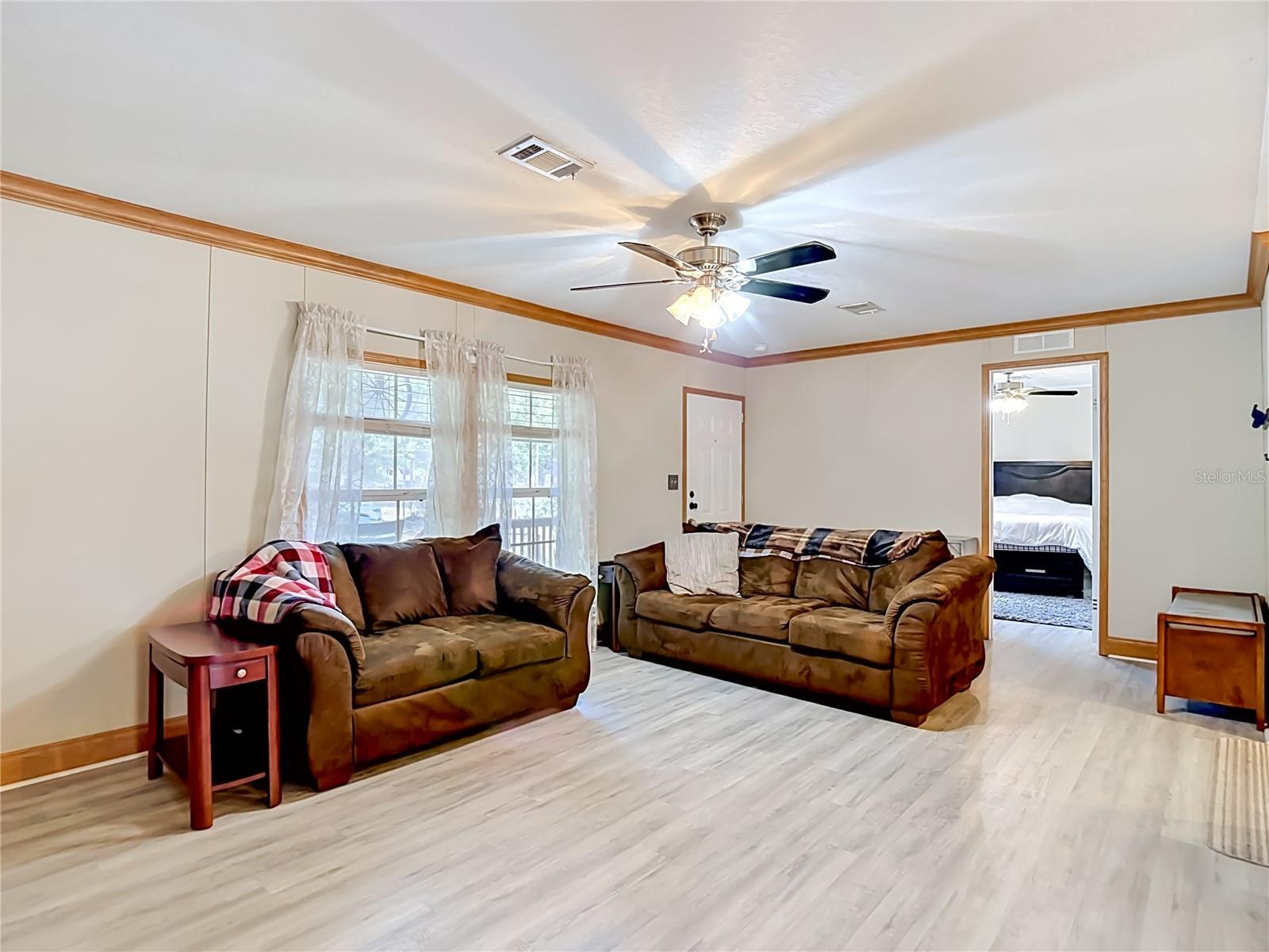 Image 14 of 47 For 40949 Jerry Road
